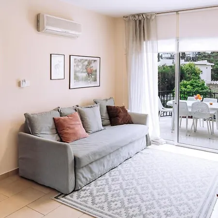 Procy-105 In Center Ideal For Short And Long Rent Appartamento Paphos
